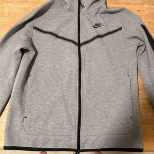 Nike Gray Hoodie with Black Accents - Medium